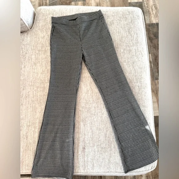 Abercrombie Kids Black and White Houndstooth Flare Trousers - Picture 1 of 5